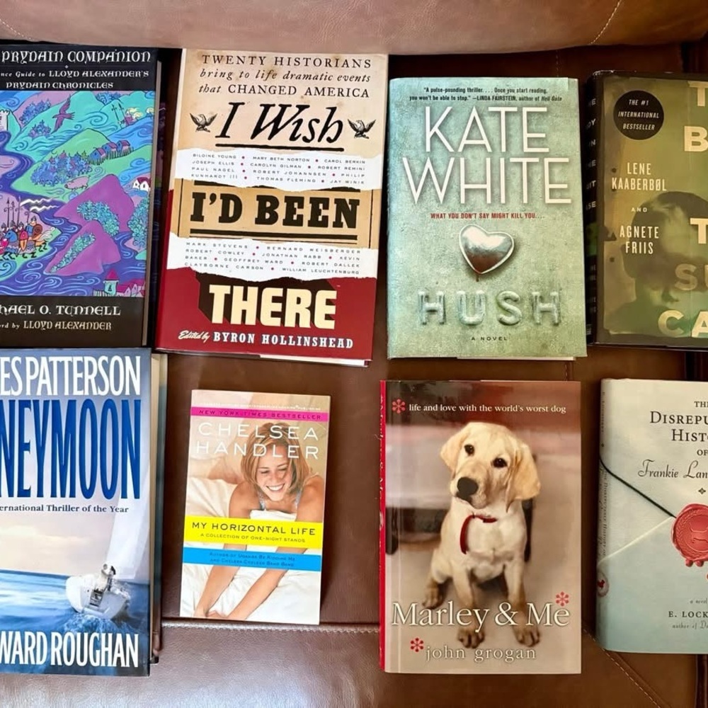 Assorted Book Collection - Picture 9 of 12